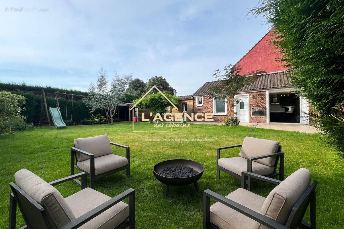 Maison à HAZEBROUCK