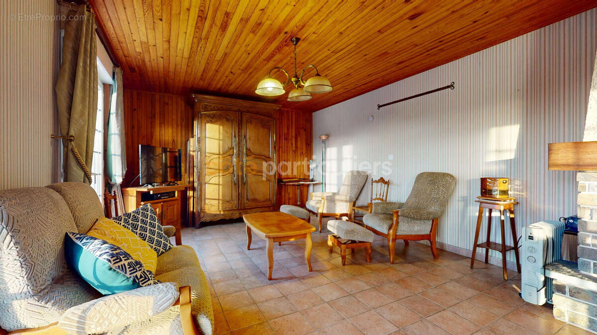 Maison à SAINT-JEAN-DES-CHAMPS