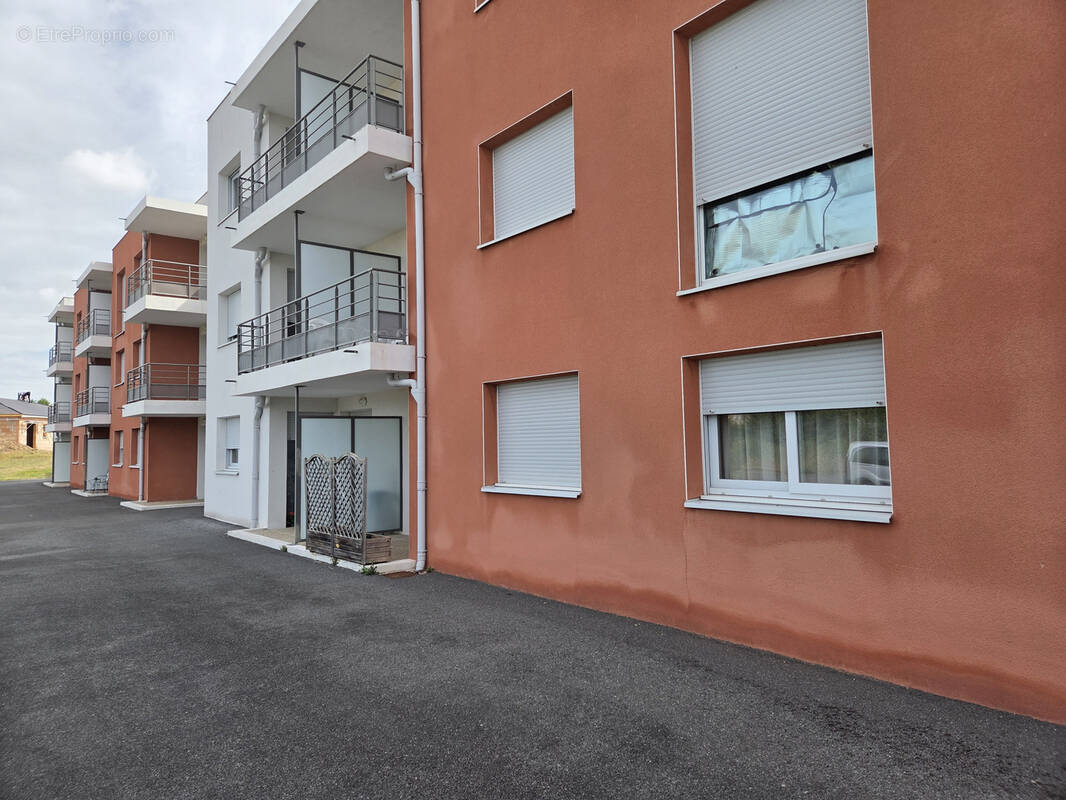 Appartement à YZEURE