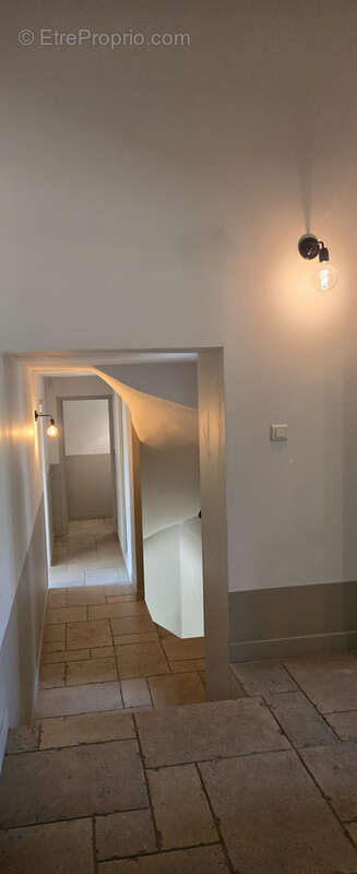 Superbe mas rénové avec piscine + option de parcelle détachable à  Trets (13) - photo 21