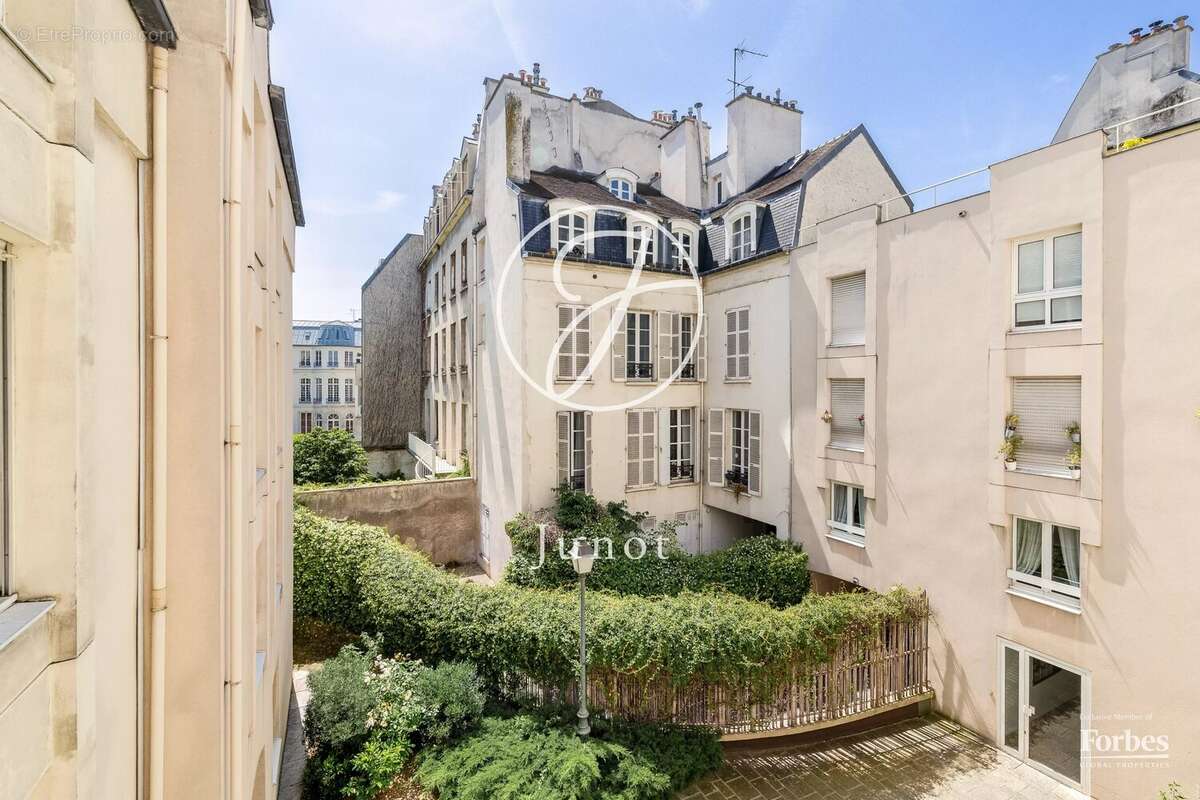 Appartement à PARIS-3E