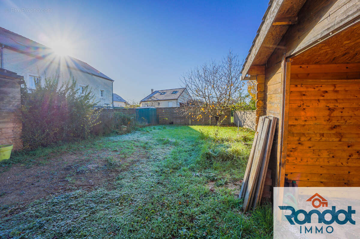 Maison de village / 6 pieces / 4 chambres / 130m2 / jardin 130m2 - photo 13