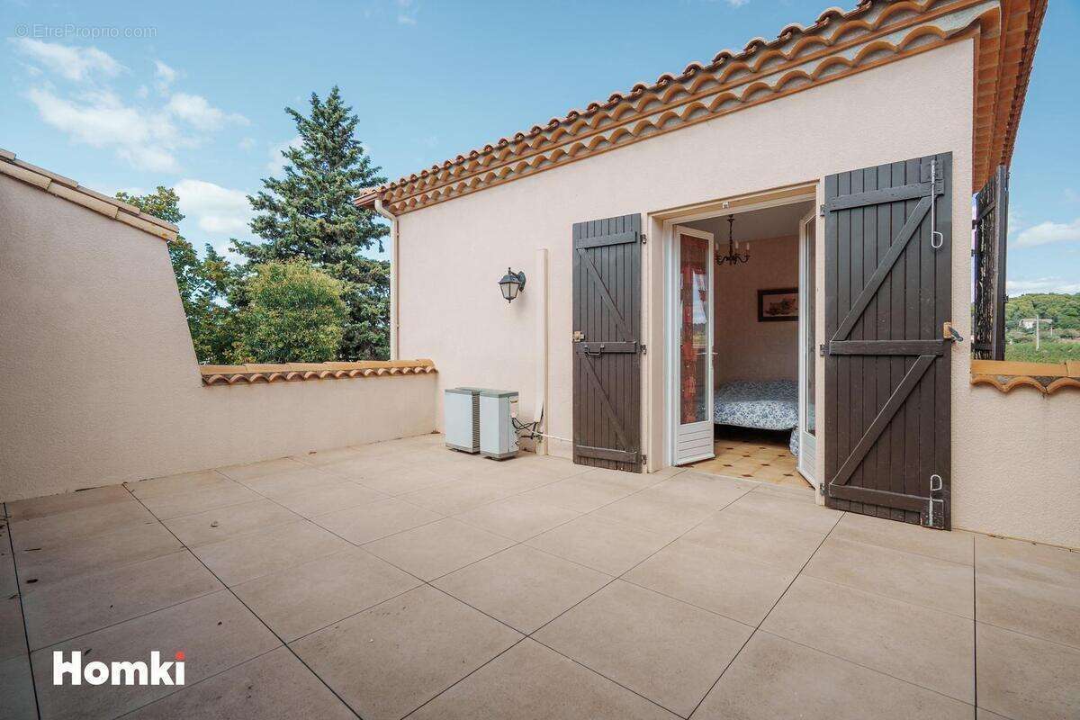 Maison à LIGNAN-SUR-ORB