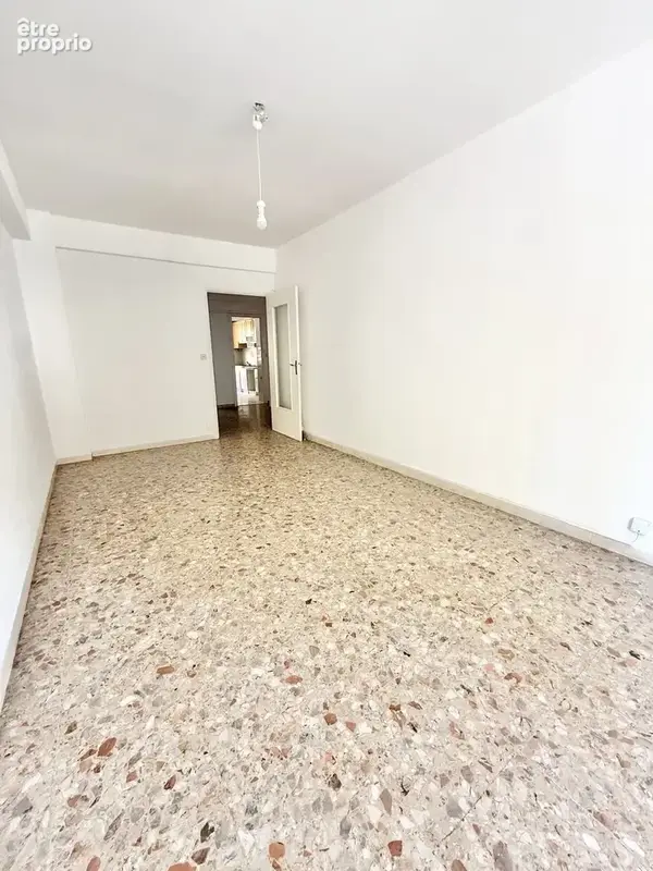 Appartement 3 pièces 67 m² à vendre à Nice (06000) - photo 2