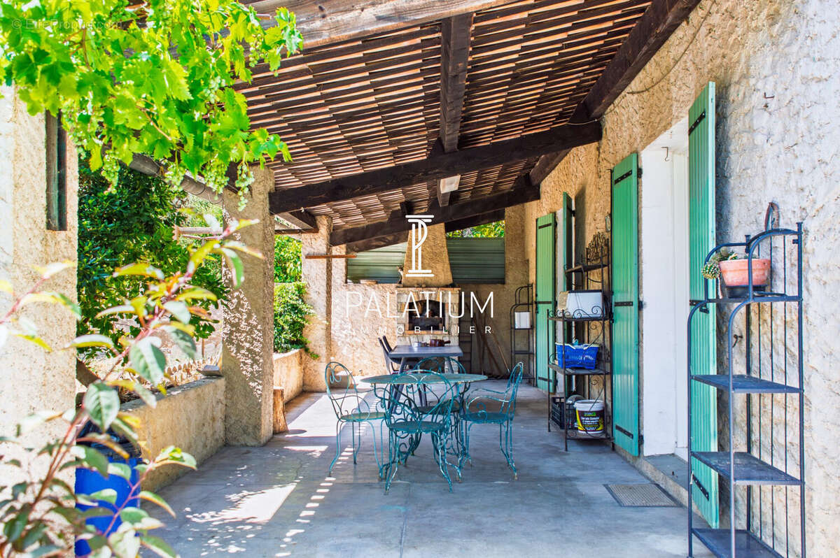 Maison 110 m² à Chateau-Arnoux-Saint-Auban  - photo 3