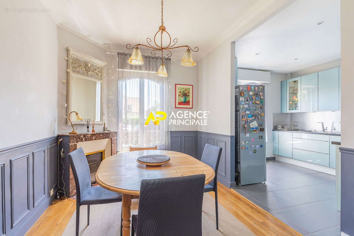 Maison à SARTROUVILLE