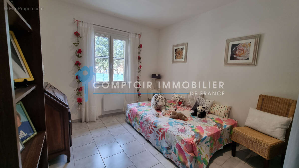 A VENDRE (VAR - 83) - Villa à vendre avec 3 chambres proche du village - photo 10