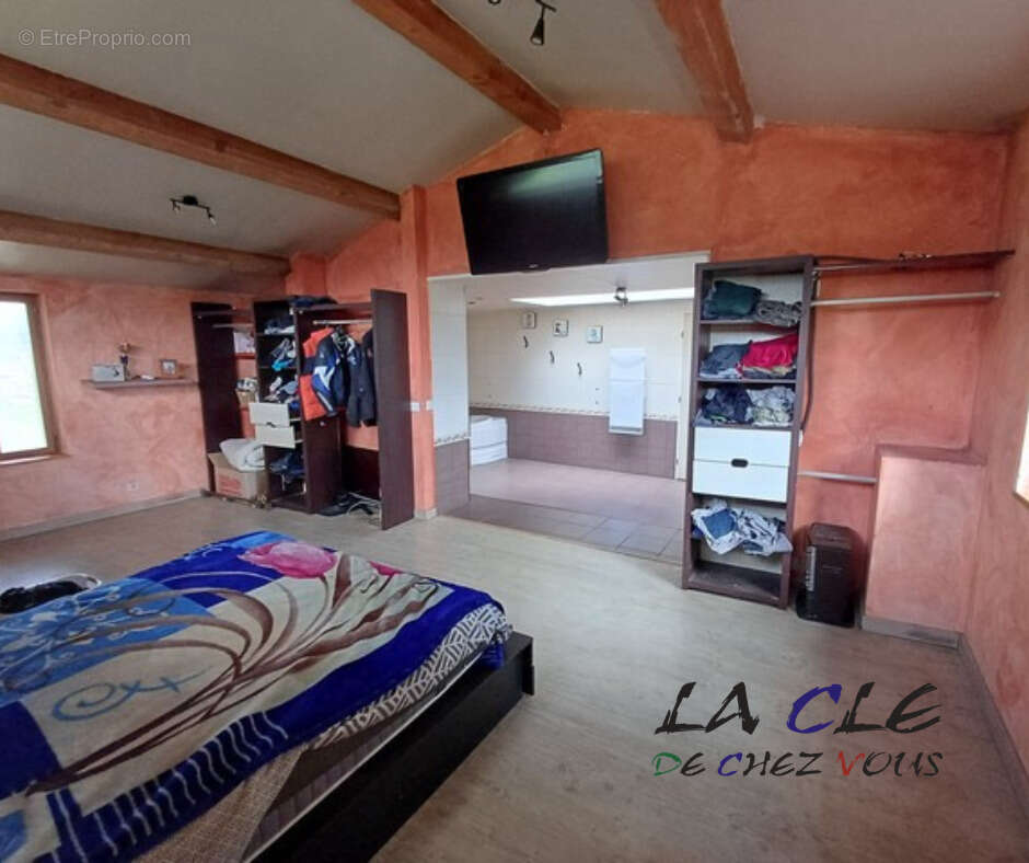 Maison à COULONGES-SUR-L'AUTIZE