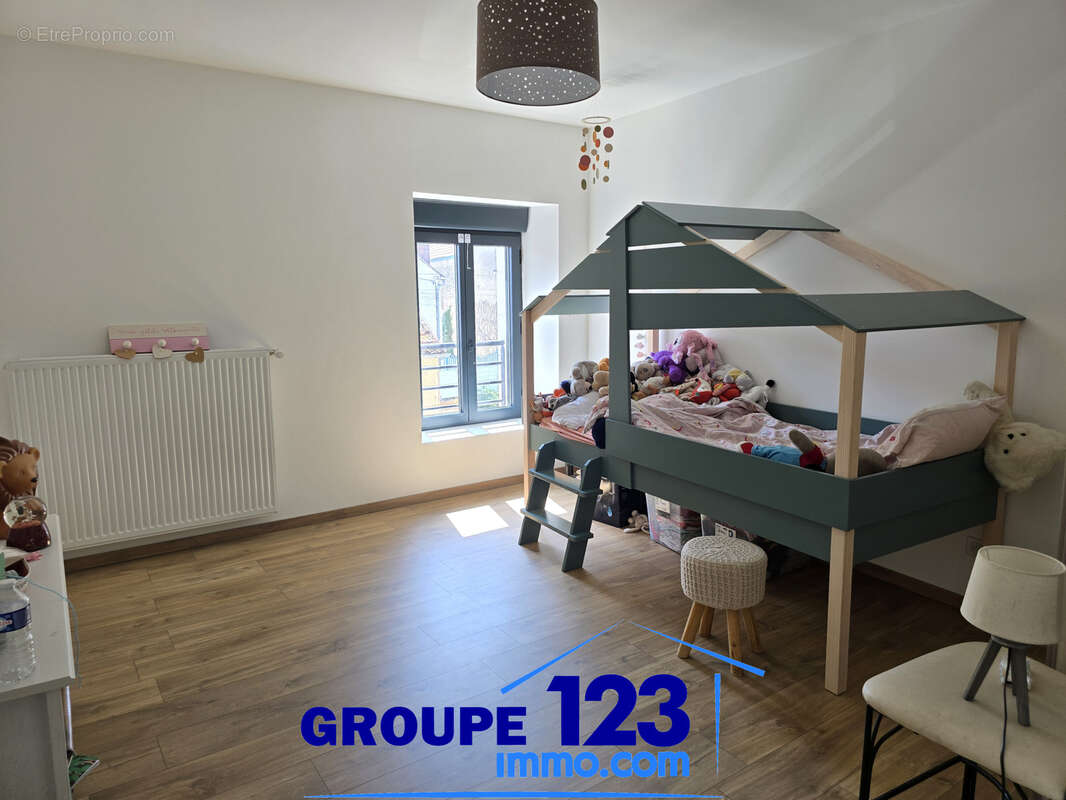 Vallan (89) - Maison de caractère entièrement rénovée - Plus de 200 m2 habitables - 4 chambres - Grand jardin - photo 9