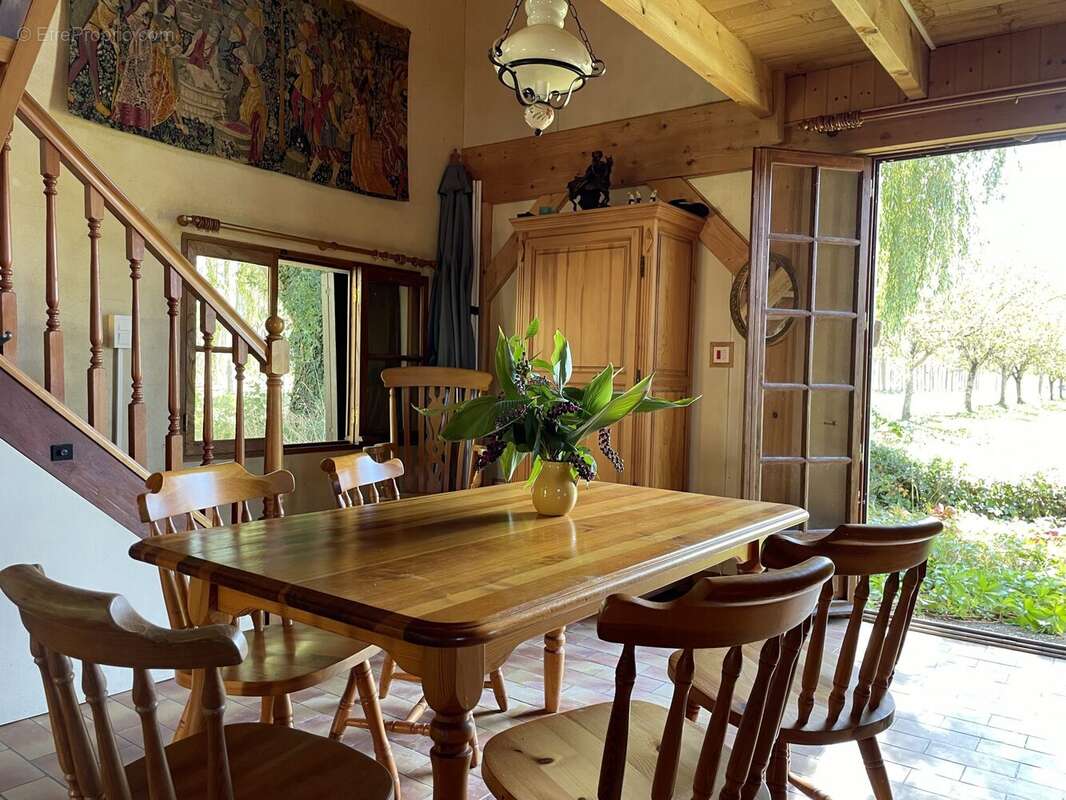 Maison 81 m² à Allas-Les-Mines  - photo 2