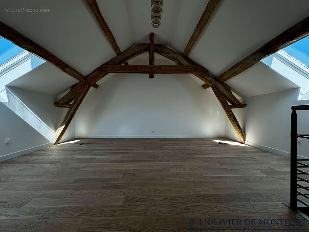 Maison de ville d'exception - 4 pièces, 112 m² au sol, calme et lumineux - photo 12