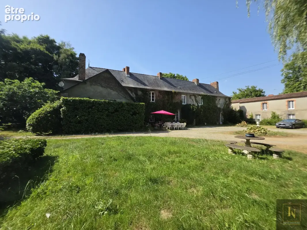 Sud loire nantes- demeures de caractere - 2 batis + 400m2 sur + 2 hectares - photo 3
