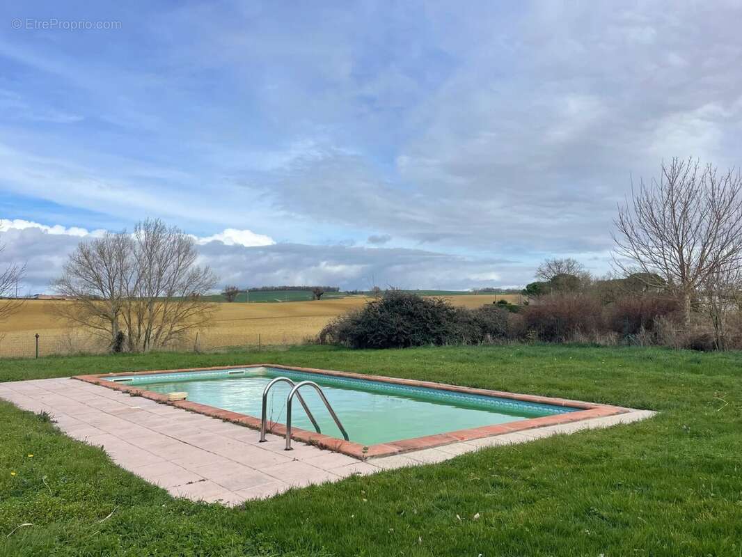 Ferme rénovée  avec piscine sur 2900 m² de terrain - photo 14