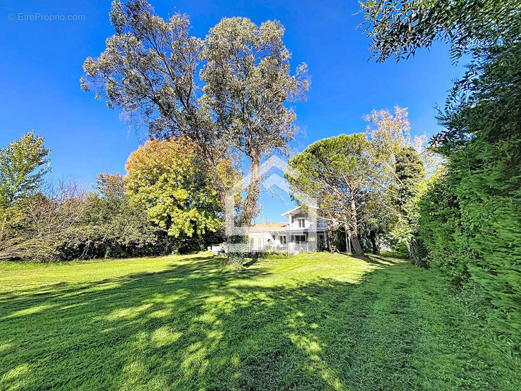 Maison à LE TAILLAN-MEDOC