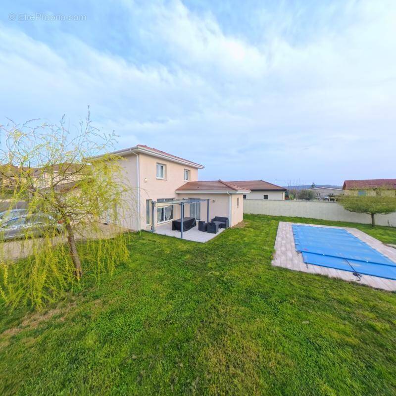 Maison à VENERIEU