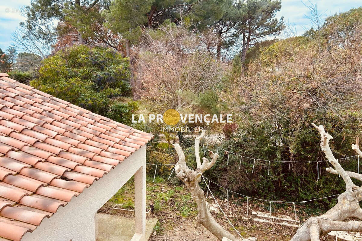 Maison à POURRIERES