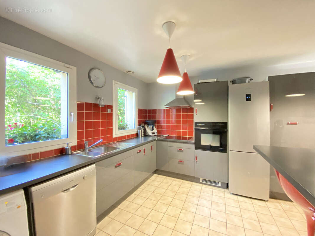 Maison à CHENNEVIERES-SUR-MARNE