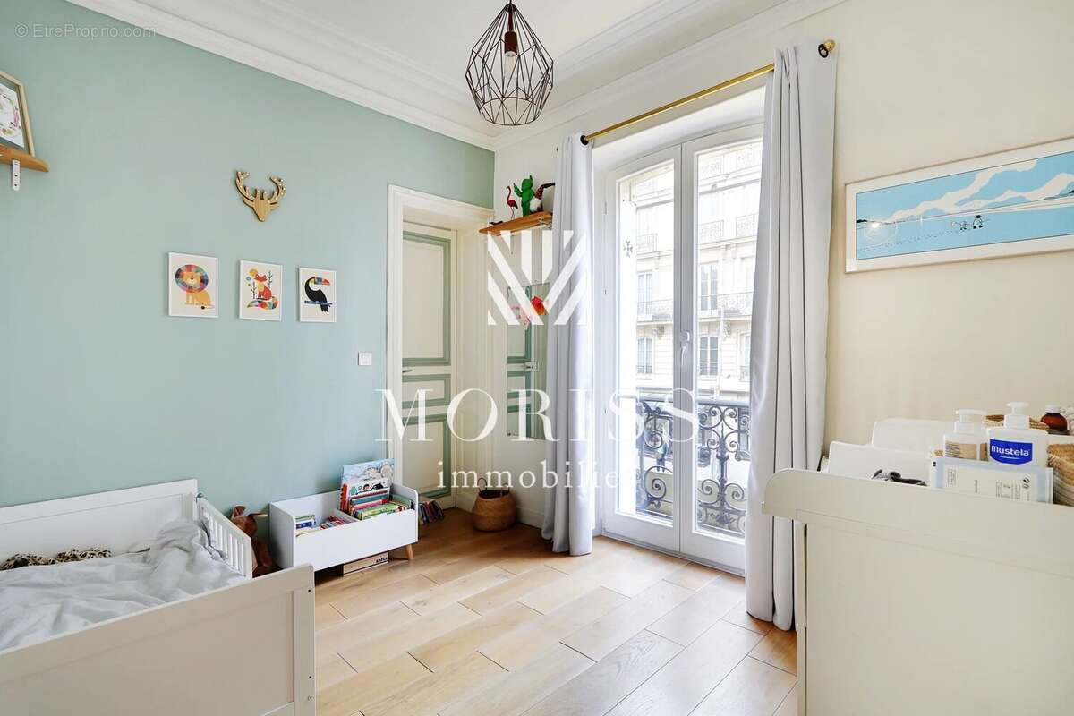 Appartement à PARIS-9E