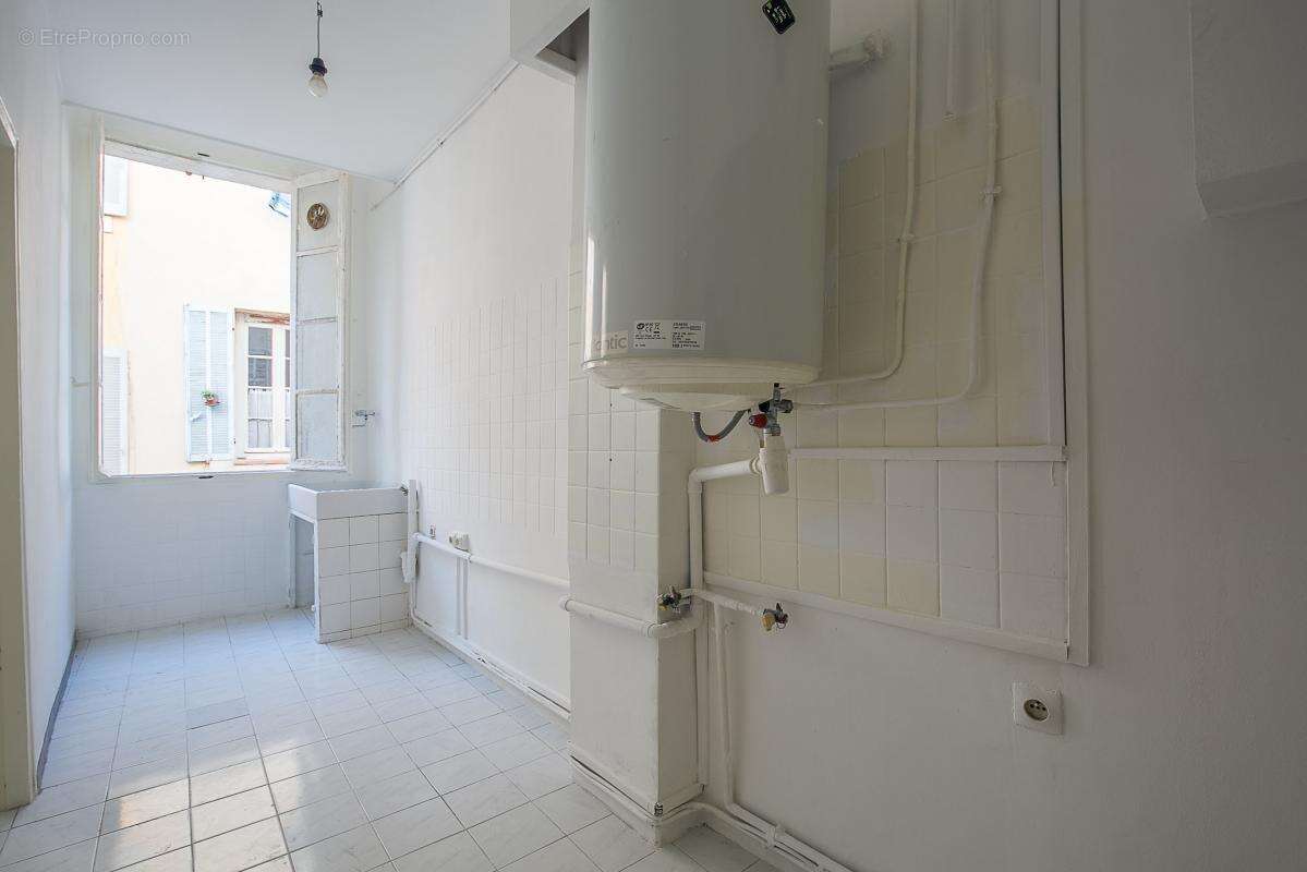 Appartement à MARSEILLE-2E