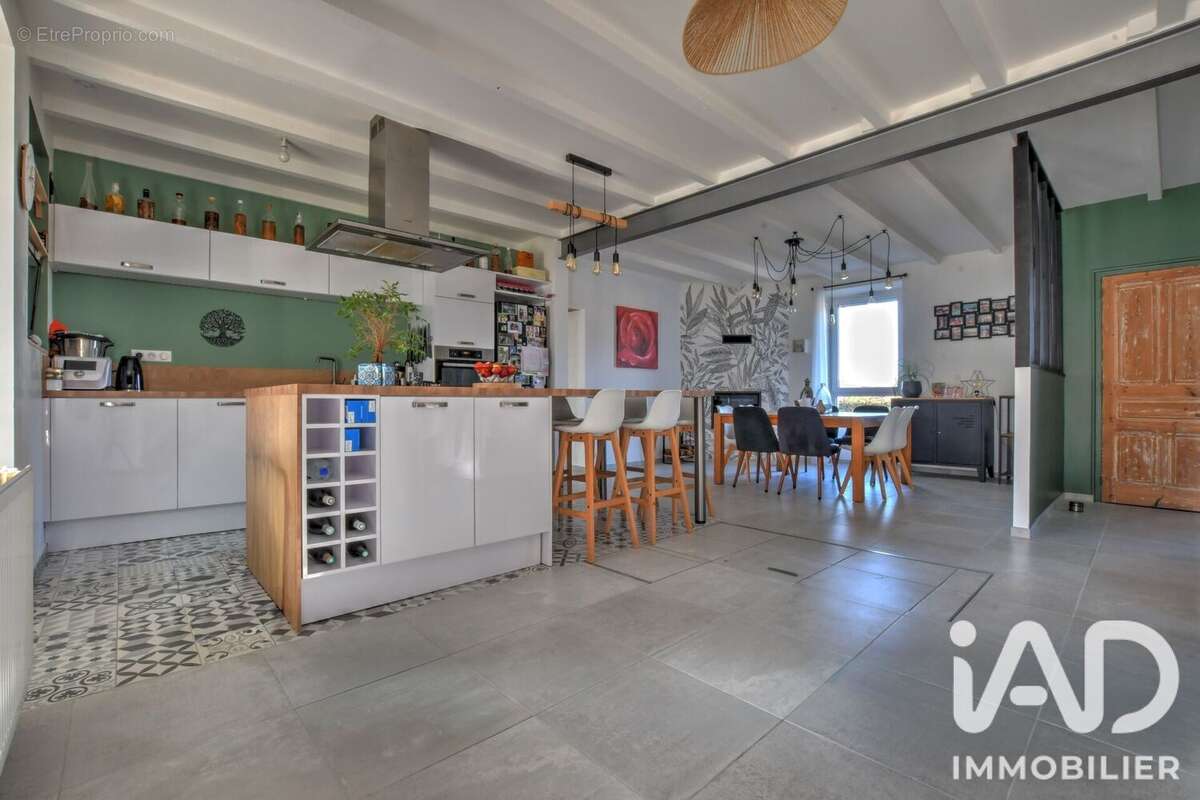 Maison 140 m² à Verneuil-Sur-Vienne  - photo 5