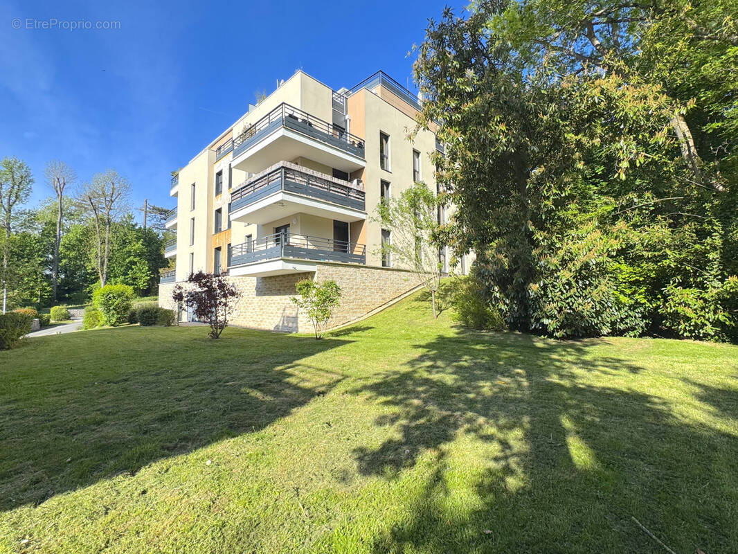 Appartement à L'ETANG-LA-VILLE