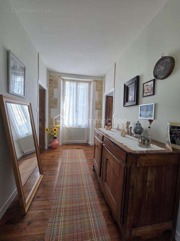 Coup de cœur – charme, elegance et potentiel, belle maison rénovée avec studio, piscine chauffée et 1 940 m² de terrain - photo 10