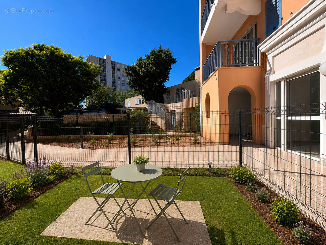Appartement à PORT-DE-BOUC