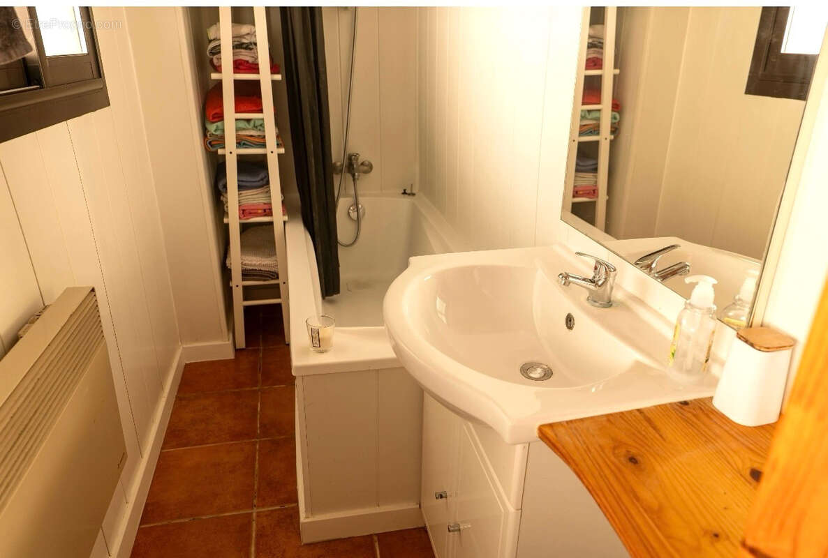 Maison à LE CASTELLET