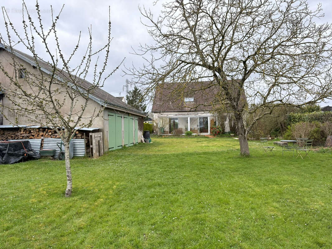 Maison à SAVONNIERES