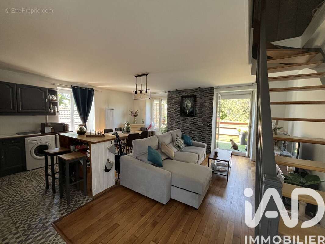 Photo 2 - Appartement à CORBEIL-ESSONNES