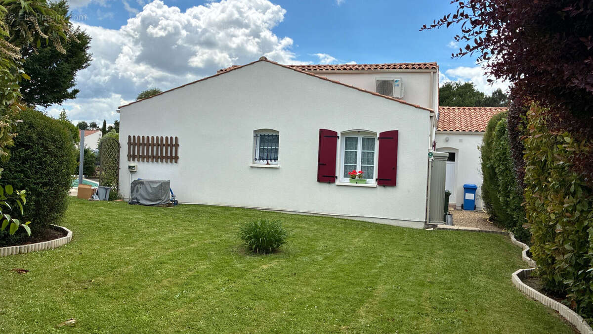 Maison à CHERMIGNAC