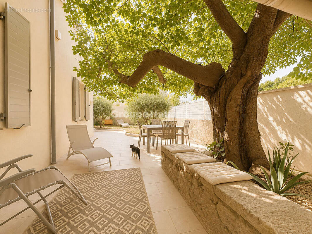 Maison Gignac La Nerthe 5 pièce(s) 110 m2 - photo 2