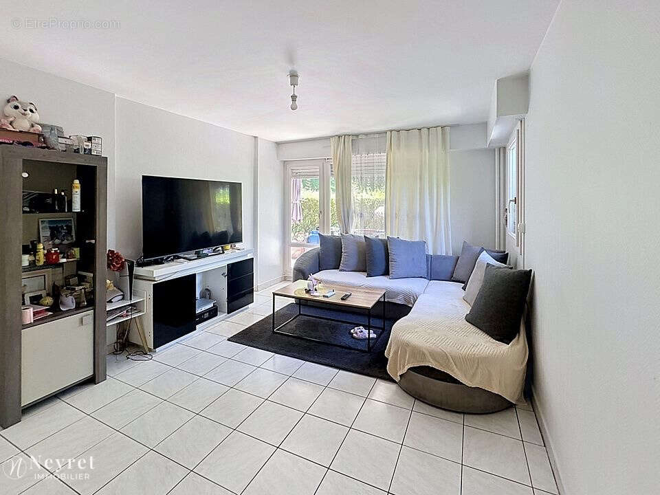 Appartement à SAINT-ETIENNE