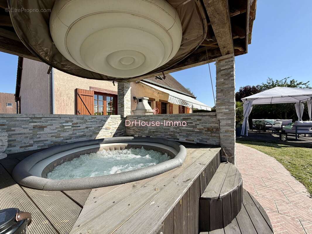 Maison 119 m² à Villemandeur  - photo 4