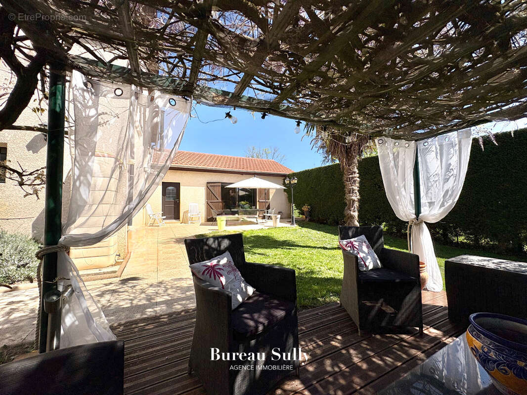 Maison à VILLARS-LES-DOMBES