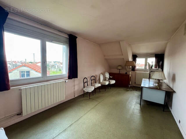 Maison à PARAY-VIEILLE-POSTE