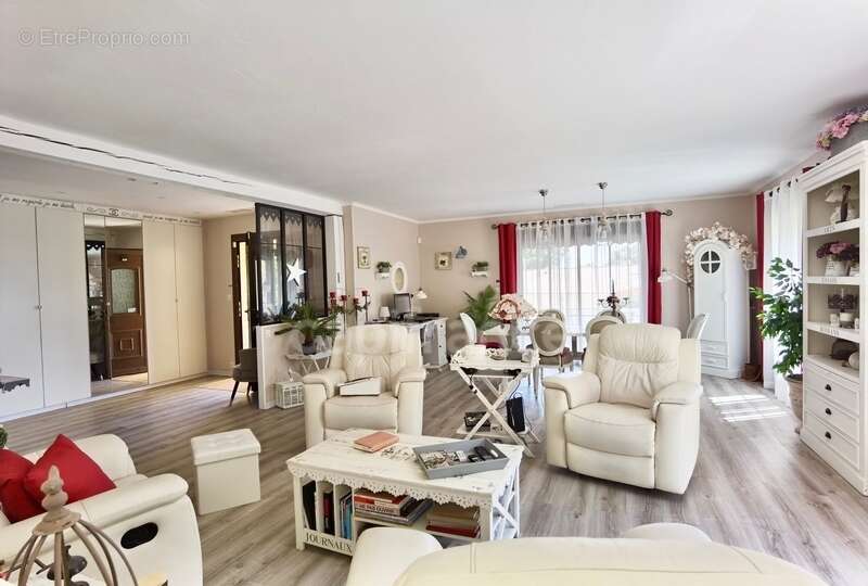 Maison à vendre Villa T6 de Plain-pied avec Piscine et grand terrain à 10mn d'Uzès - photo 18