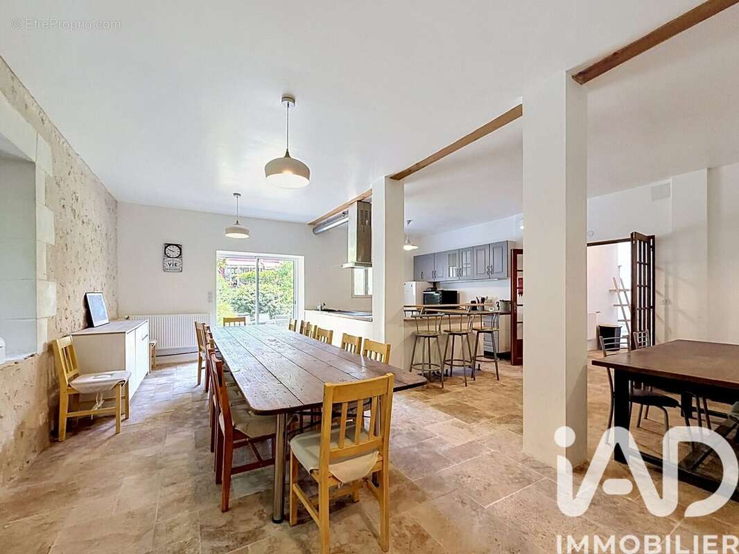 Maison 655 m² à Argenton-Sur-Creuse  - photo 7