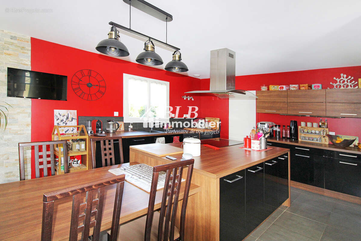 Maison à LE PERRAY-EN-YVELINES