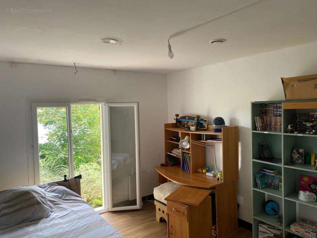 Maison à SAINT-JULIEN-LE-PETIT