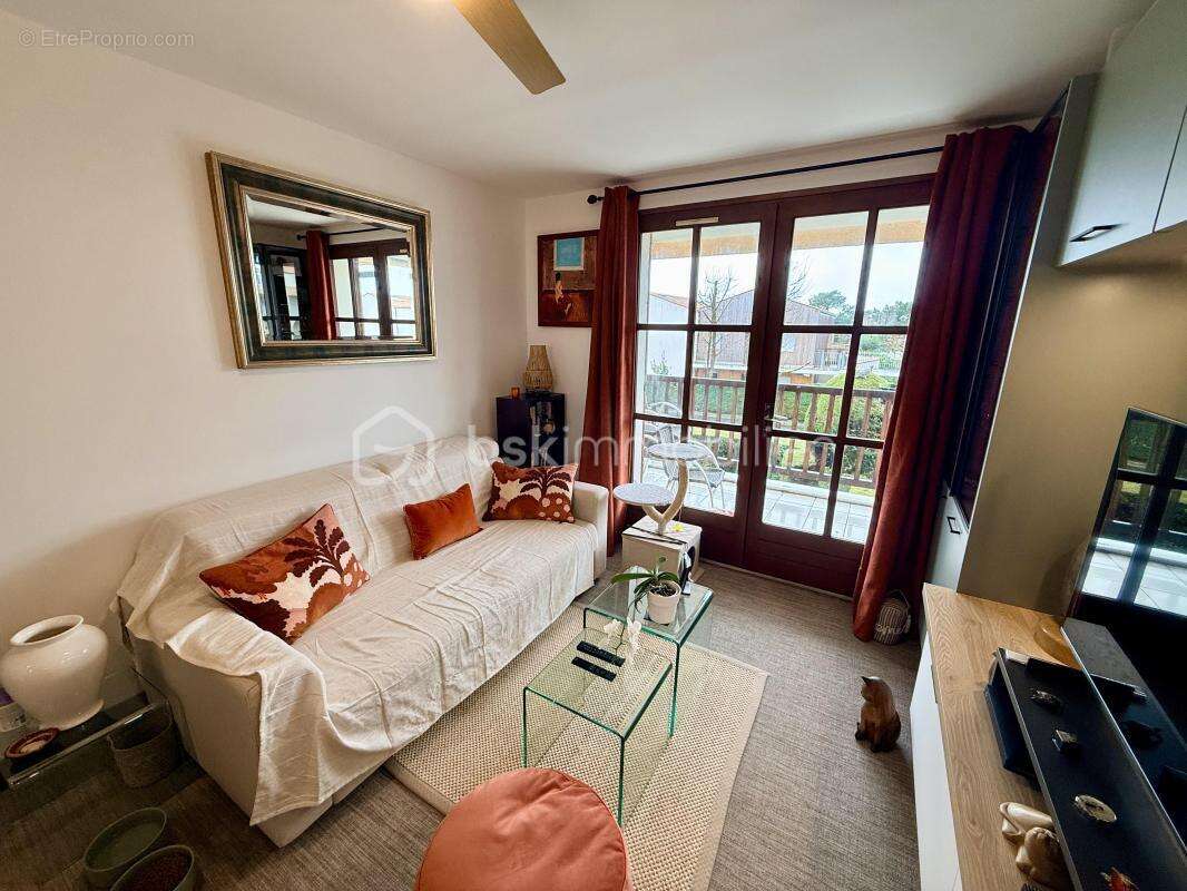 Appartement à VAUX-SUR-MER