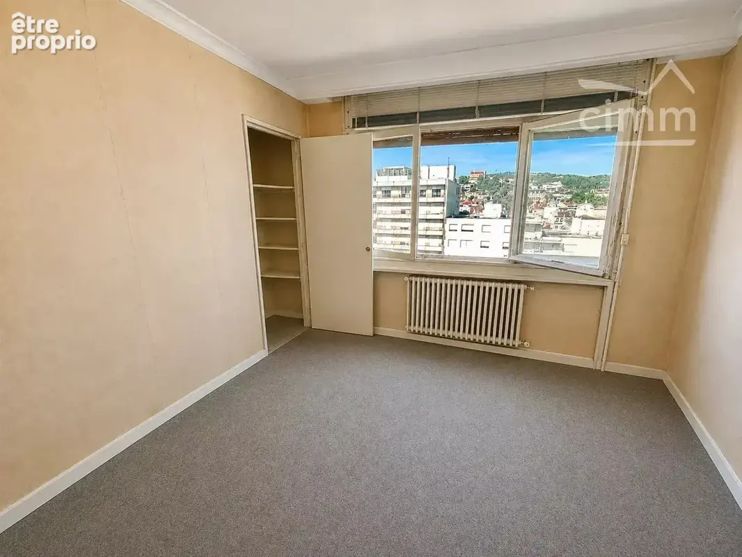 Appartement dernier etage place chavanelle - photo 7