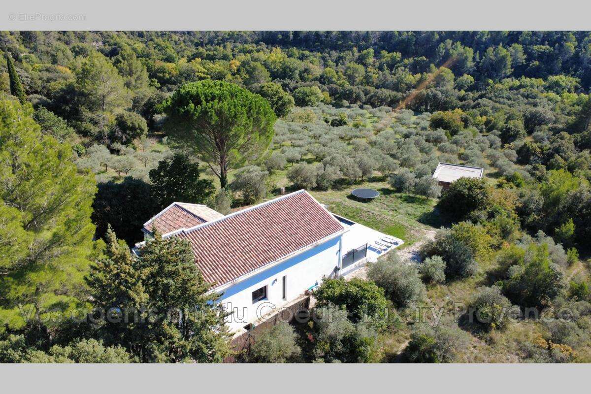 Maison à VAUVENARGUES