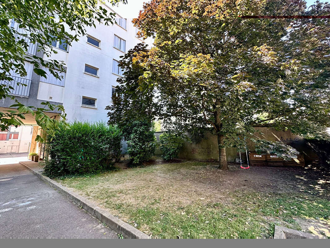 Appartement Montreuil 3 pièce(s) 66 m2 - photo 2