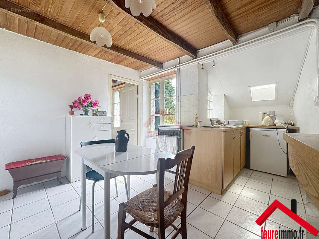 Maison à PERPEZAC-LE-NOIR