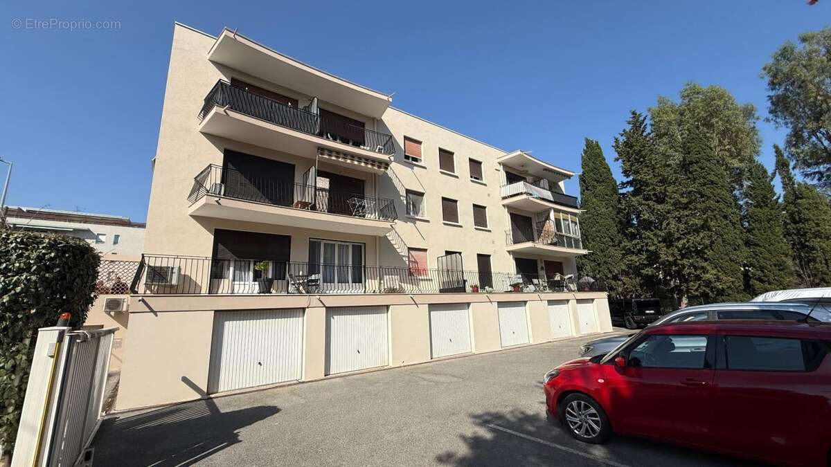 Appartement à vendre 3 pièces FREJUS (83) - photo 5