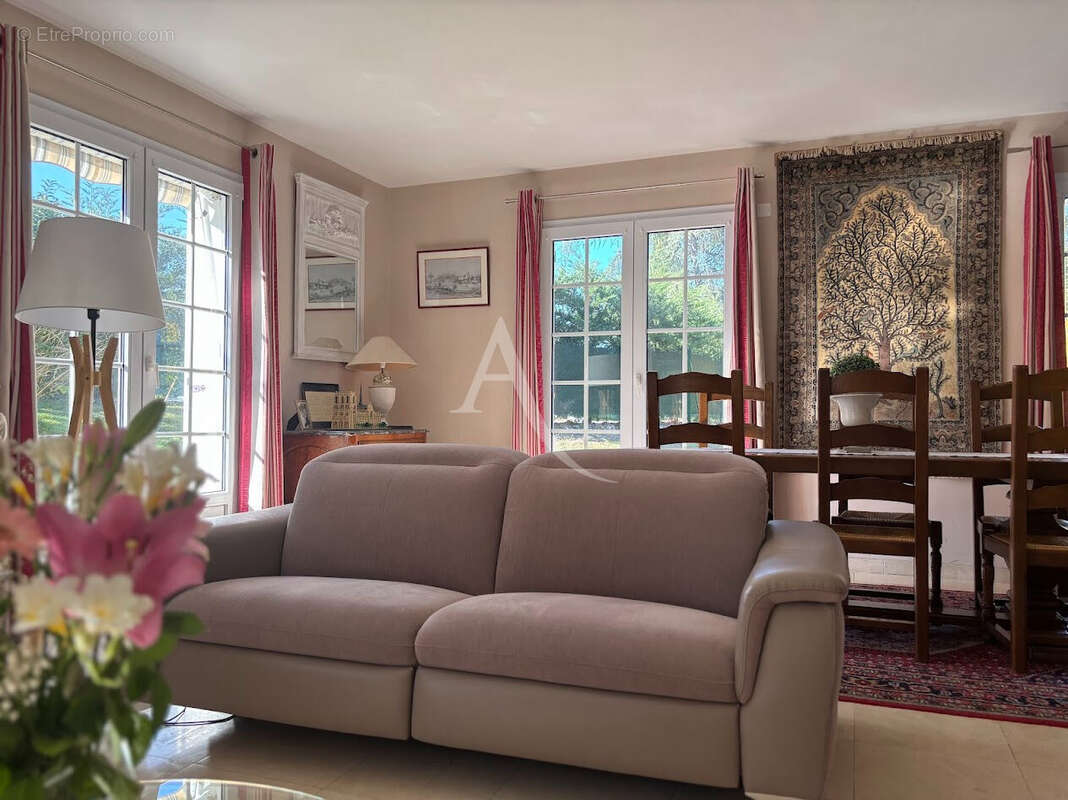 Maison à BOUCHEMAINE