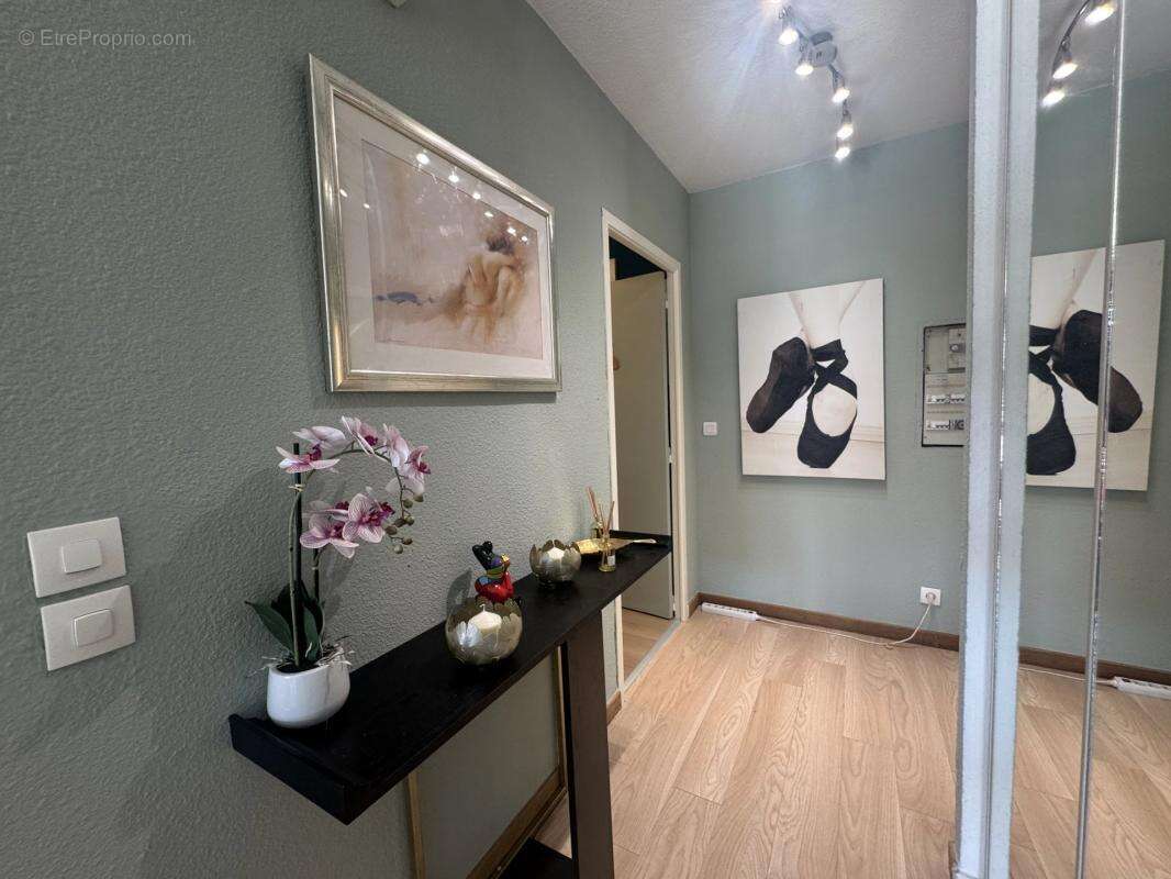 Appartement à VALBONNE