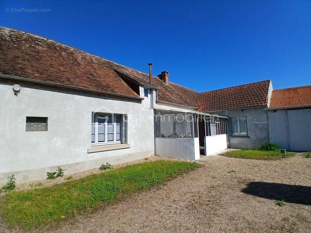 Maison à SAINT-BENOIT-SUR-LOIRE