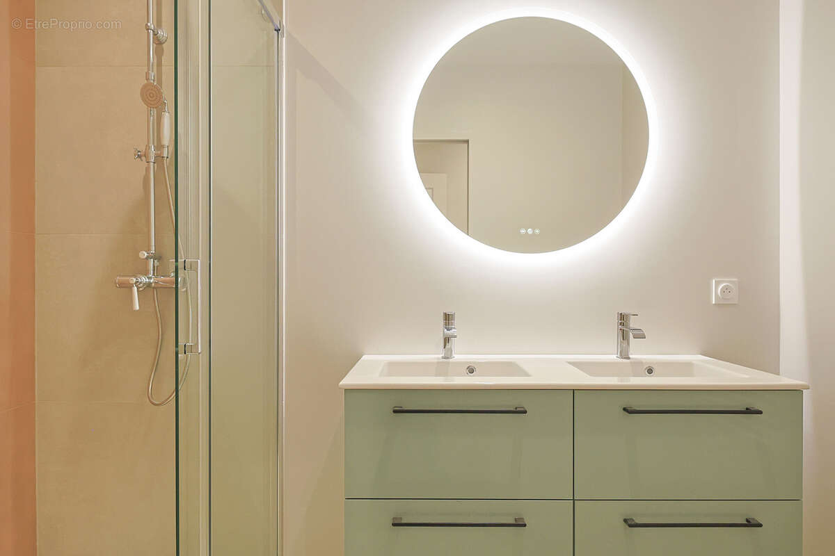 Maison à COLLOBRIERES